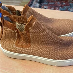 Woman Rothy’s Slip-On Knit Casual Sneakers - Brown